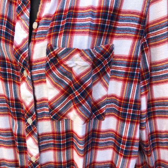 Gap plaid button down flannel - Picture 2 of 5